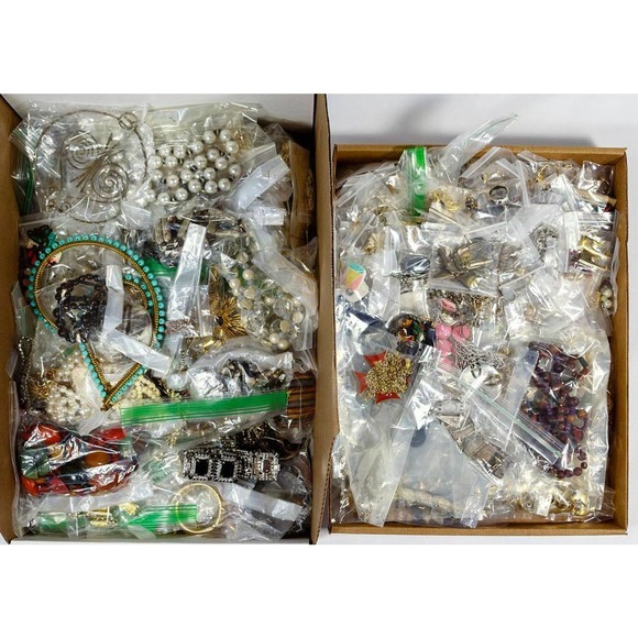 Fashion Jewelry Jewelry - FASHION JEWELRY LOT 9 POUNDS15